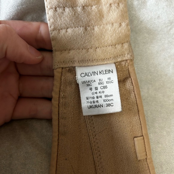 Calvin Klein Nude Strapless Bra - Picture 4 of 5